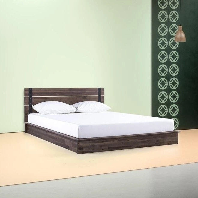 Struttura letto a piattaforma bassa industriale in legno stile rustico a grandezza naturale