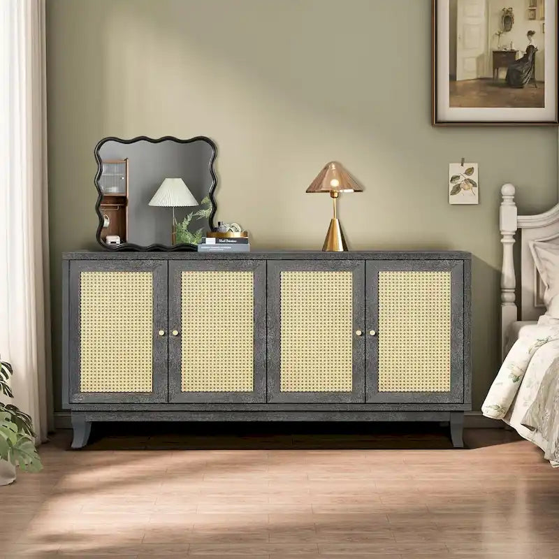 Mobile Buffet Credenza in Rattan con Pannelli a Grana Pregiata Lavorati a Mano e 4 Ante in Rattan