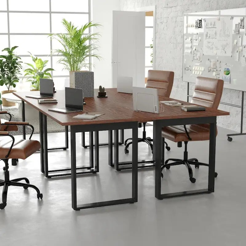 Tavolo da conferenza commerciale con piano in laminato e base a U